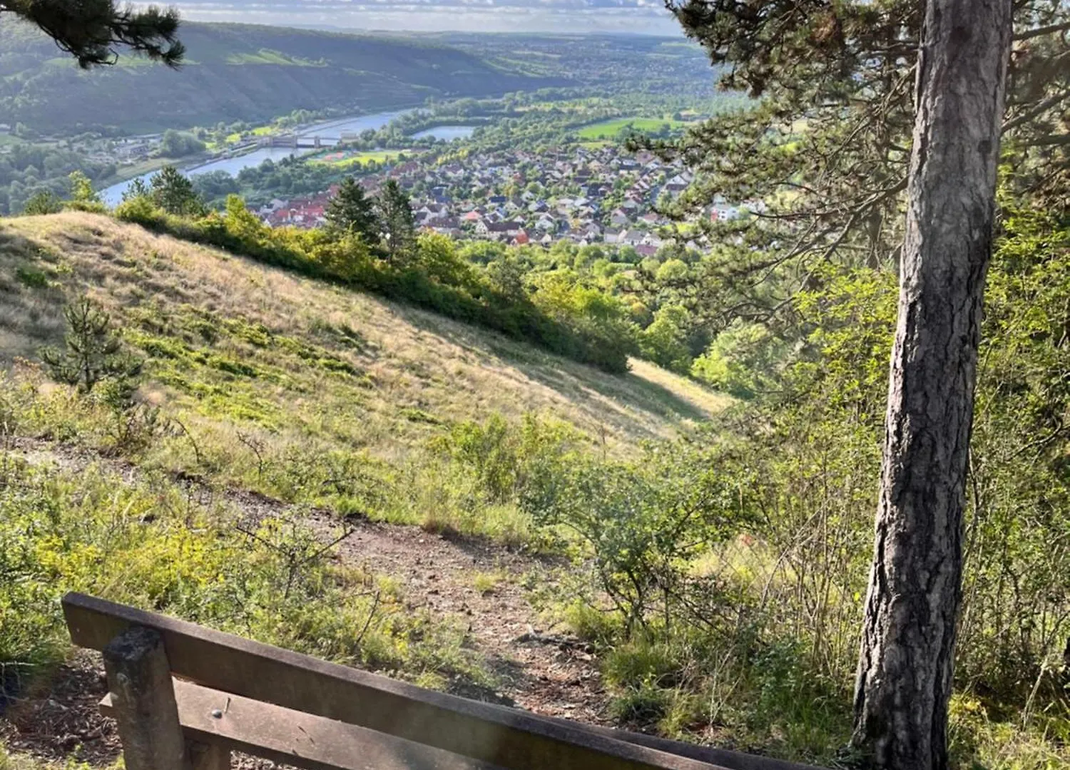 Ferienhaus Weinbergblick - Nahe Wuerzburg - 2 Schlafzimmer - Familienfreundlich - Terrasse Unterleinach