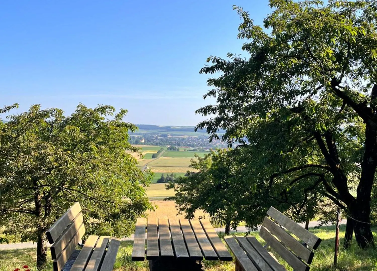 Unterleinach Ferienhaus Weinbergblick - Nahe Wuerzburg - 2 Schlafzimmer - Familienfreundlich - Terrasse