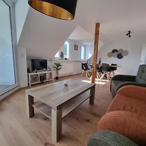  Apartment Evelyns Apartment, Nahe Der Therme Und Dem Zentrum, Privat Parkplatz, Balkon, Highspeed-wlan